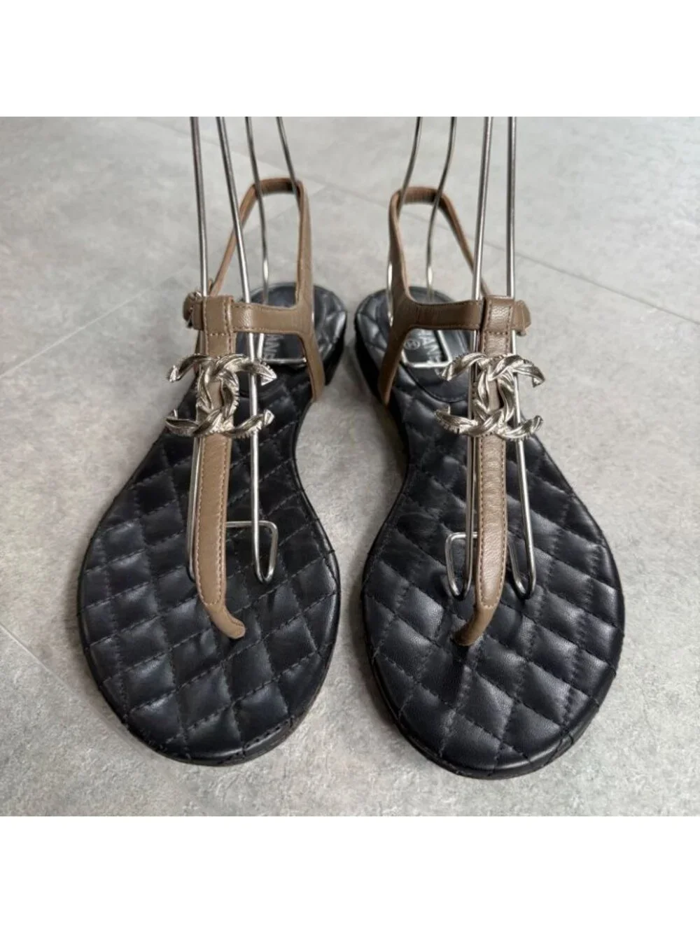 Chanel Thong Sandals Quilted Coco Mark Flat Shoes Black Beige Silver - Picture 6 of 10